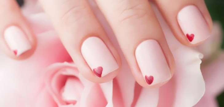 Love is ...: ideas of a beautiful manicure for Valentine's Day