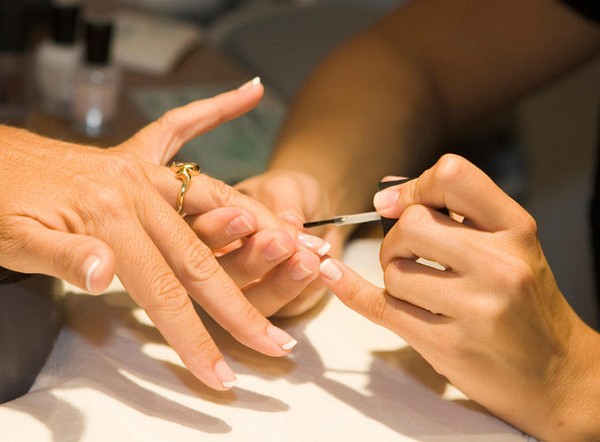 What manicure to make in school on September, 1st, a photo. Manicure ideas for Knowledge Day for pupils of 9th and 11th grades