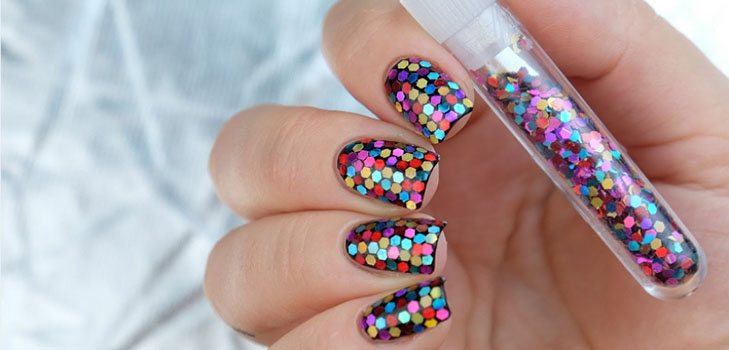 Manicure with glitter - summer trend-2016