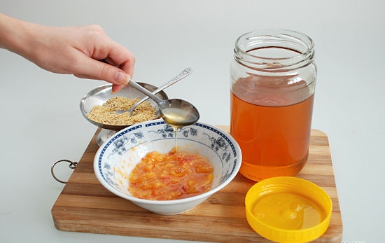 Mask of peach for face and hair: we take from nature the best