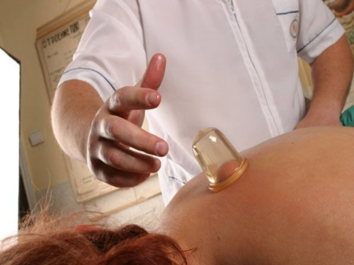 Massage with vacuum cans from cellulite: get rid of cellulite yourself