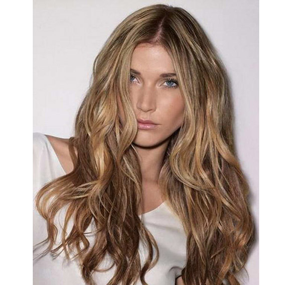 Highlighting on fair-haired hair