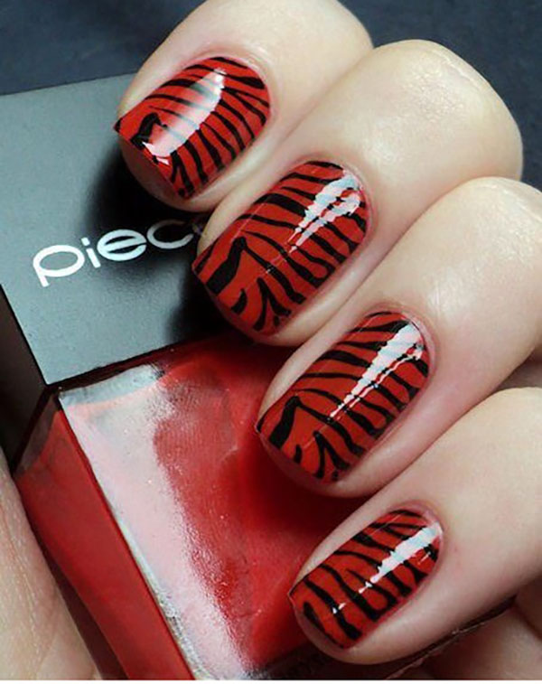 Fashionable duo: two-color manicure as a trend of winter 2016-2017