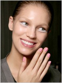 Fashionable spring manicure 2011 Fashionable spring manicure 2011