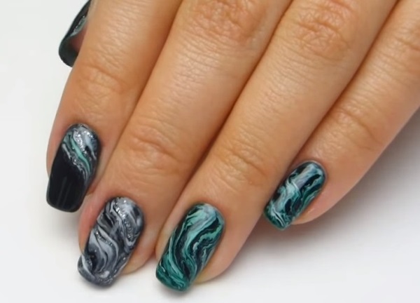 Marble manicure with gel-varnish