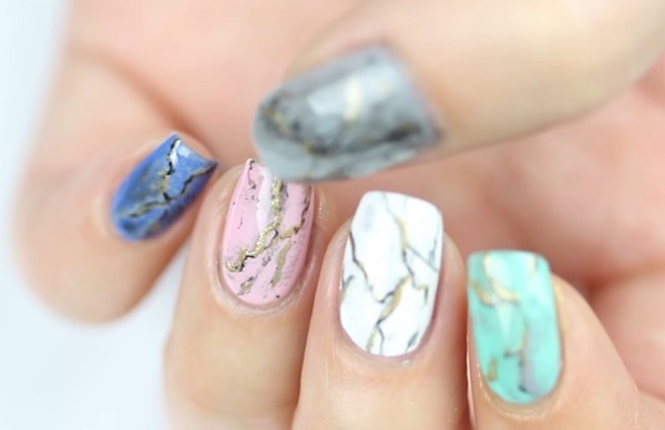 Marble manicure with gel-varnish