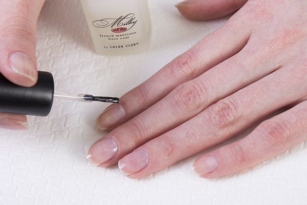 Marble manicure with gel-varnish