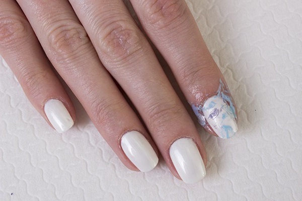 Marble manicure with gel-varnish