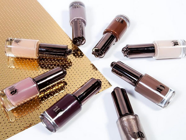 Nude luxury: a collection of varnishes Urban Decay Naked 2016