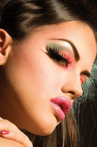 Festive make-up for February 14 Festive make-up for February 14