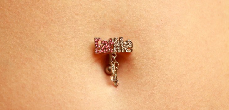 Pierce the navel? We weigh all the pros and cons