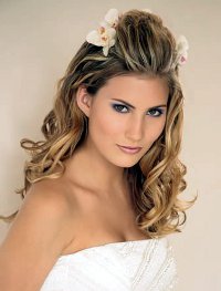 Wedding hairstyles with flowing hair Wedding hairstyles with flowing hair
