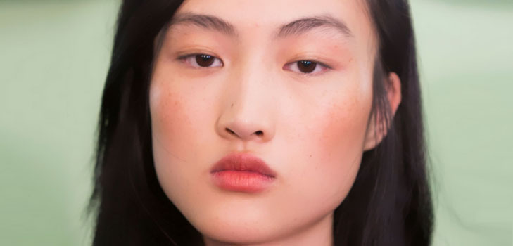 Fresh summer makeup by J.W. Anderson for 10 minutes: a detailed master-class