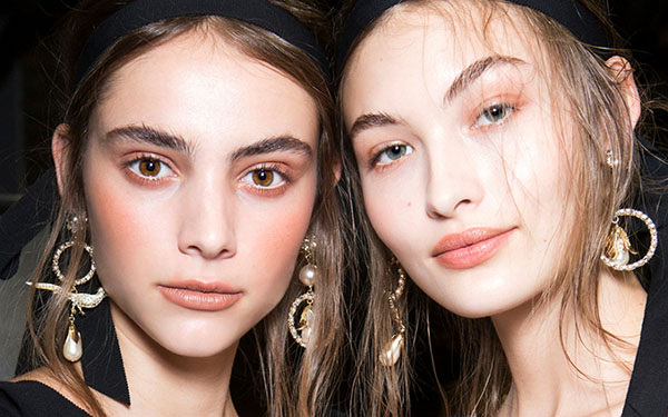 Fresh summer makeup by J.W. Anderson for 10 minutes: a detailed master-class