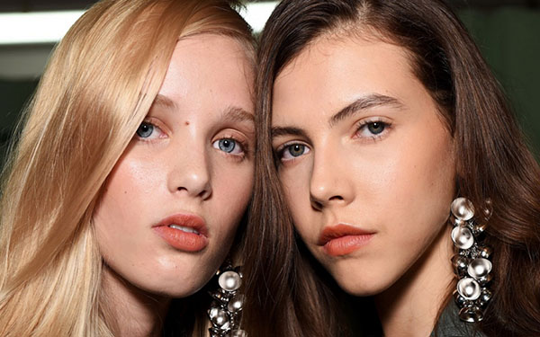 Fresh summer makeup by J.W. Anderson for 10 minutes: a detailed master-class