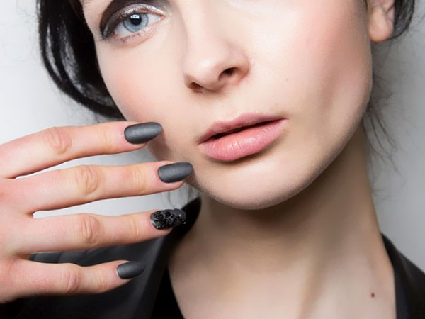 Three popular trends in the autumn manicure-2016