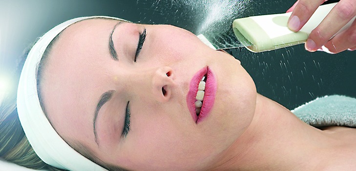 Ultrasonic face cleaning
