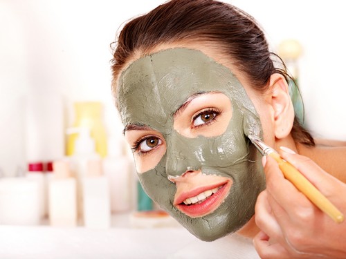 Winter face mask with olive oil
