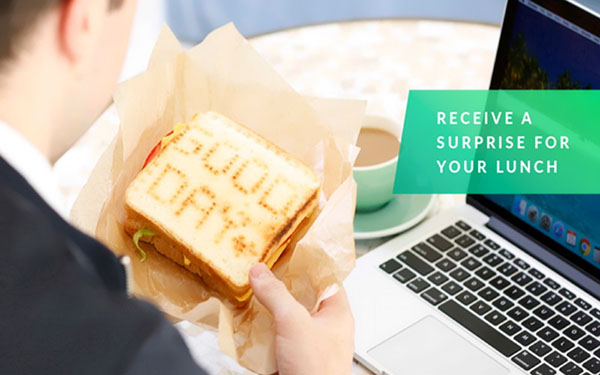Art-breakfast with "smart" Toasteroid toaster