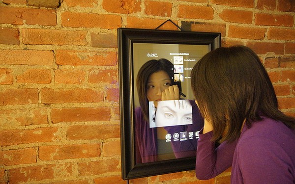 More than a reflection: a smart mirror Perseus Mirrors
