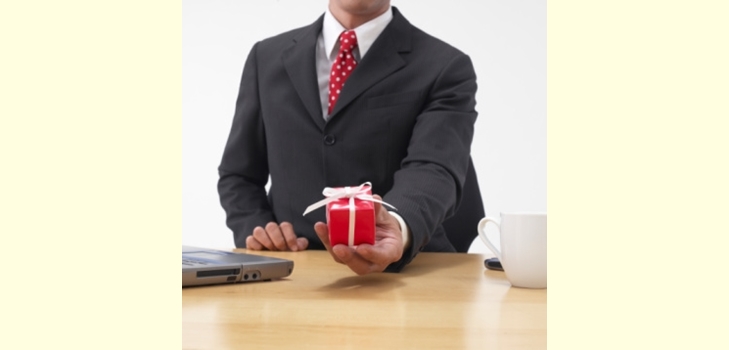 What to give to colleagues on March 8