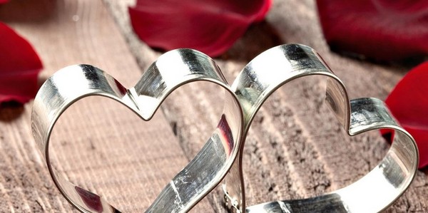 Valentine's Day 2016: original gifts and the best greetings in verse