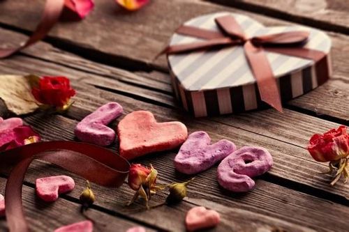 What to give for Valentine's Day to his wife? Original gift for his wife on Valentine's Day