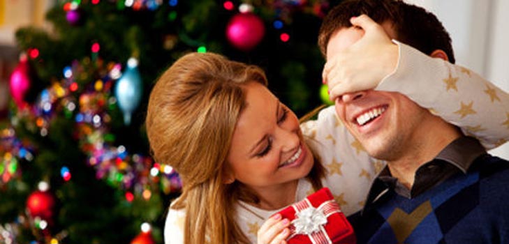 What to give to a guy on New Year's Eve Sheep 2015?