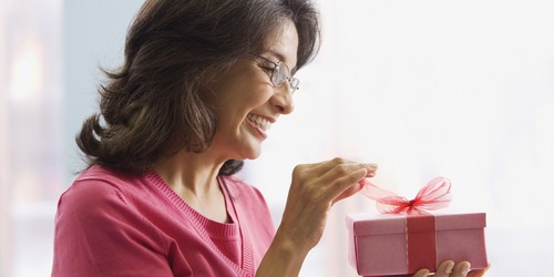 What to give my mother-in-law to the New Year and the father-in-law - useful tips and original ideas