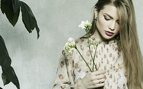 For women - with love: jewelery gifts from SOKOLOV