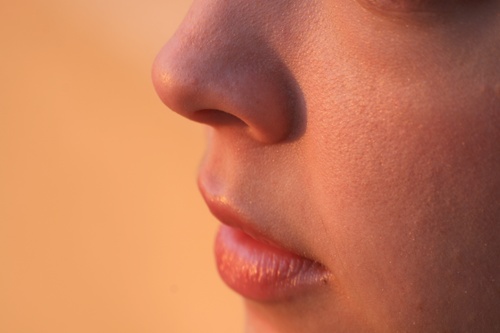 What is it itching to nose: signs. Why the tip of the nose is constantly itching: folk signs