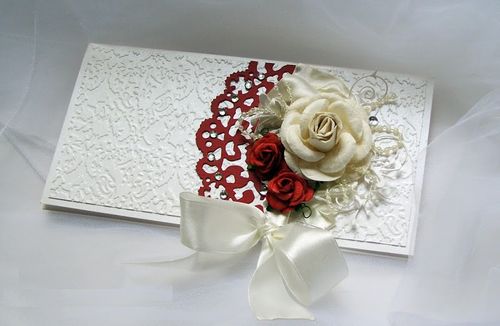 How to donate money for a wedding in an envelope