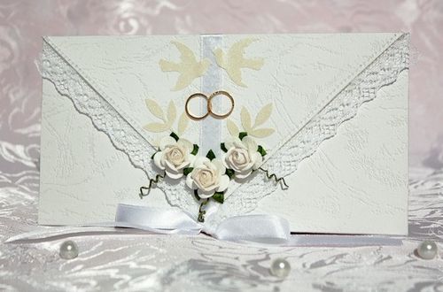 How to donate money for a wedding in an envelope