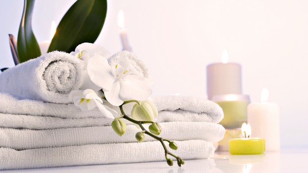 How to whiten white things at home