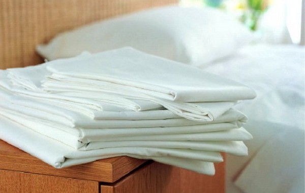How to whiten white things at home
