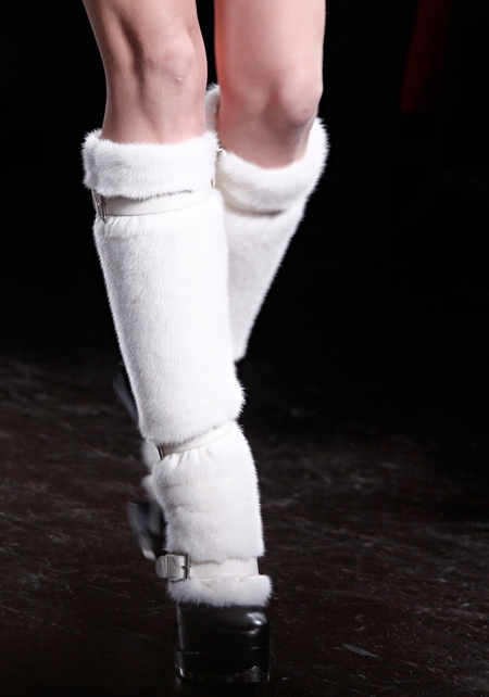 How to peel white fur