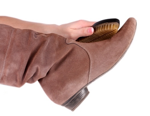 How to clean suede shoes at home