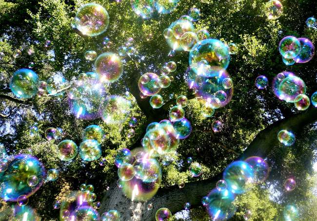 How to Make Homemade Soap Bubbles