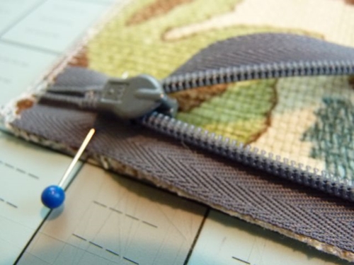 How to sew a cover on a decorative pillow with your own hands - step by step video