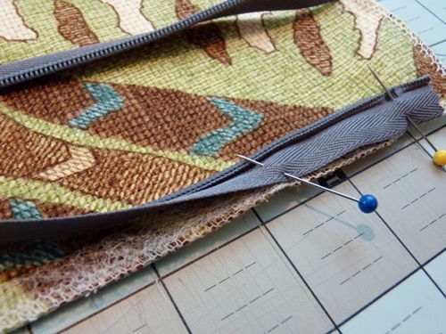 How to sew a cover on a decorative pillow with your own hands - step by step video