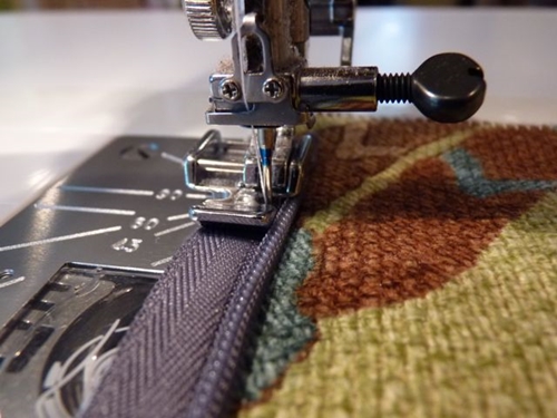 How to sew a cover on a decorative pillow with your own hands - step by step video