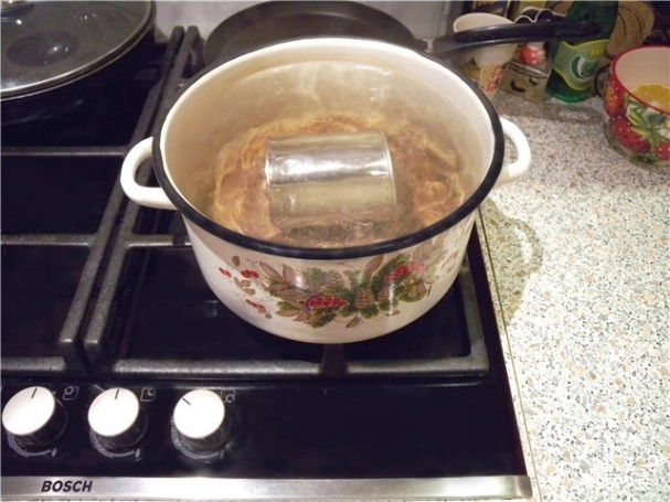 How to cook condensed milk in a can?