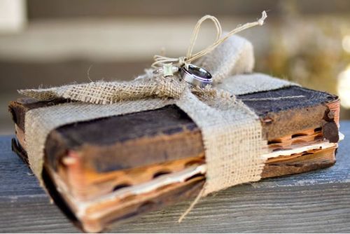The book of wishes for the wedding with their own hands