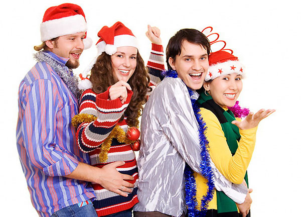 Contests for the New Year 2017 Rooster: games and entertainment for the family, big company, corporate, kindergarten and school