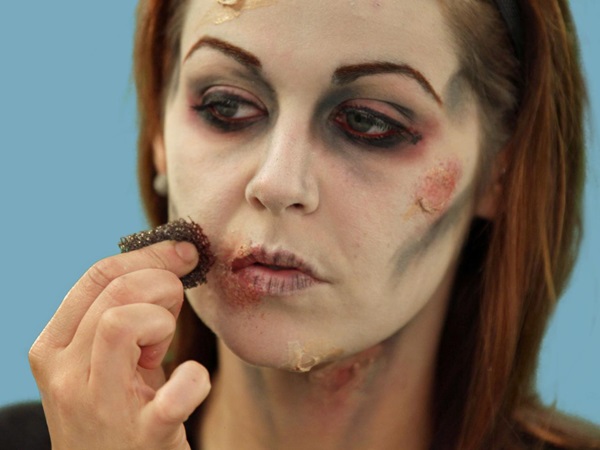 Scary makeup for Halloween with your own hands for girls and girls