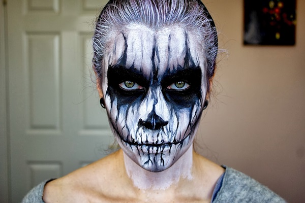 Scary makeup for Halloween with your own hands for girls and girls