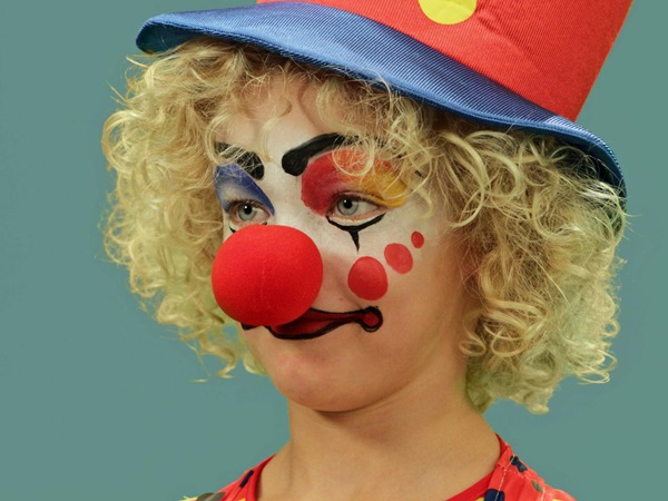 Scary makeup for Halloween with your own hands for girls and girls