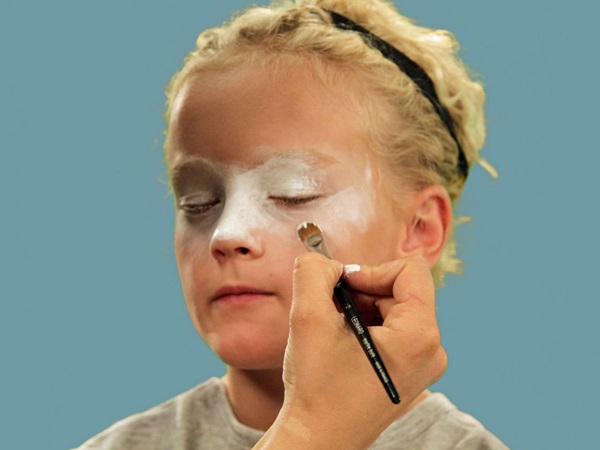 Scary makeup for Halloween with your own hands for girls and girls