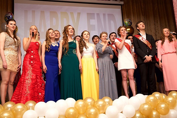 Parent word of parents at the prom in grade 11