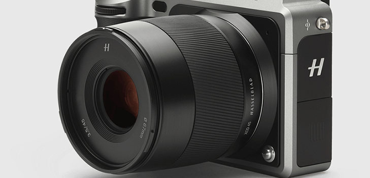 The first among the best: compact camera Hasselblad X1D